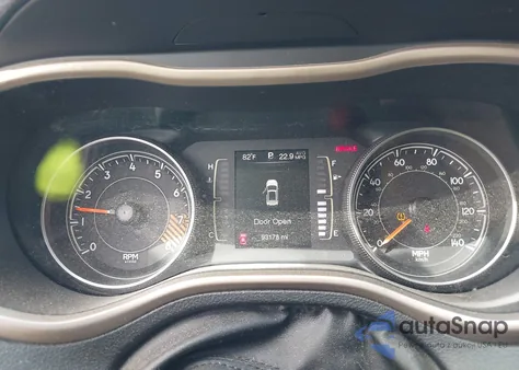 2015 Jeep Cherokee Latitude из США, поврежденный, VIN 1C4PJMCS1FW733258